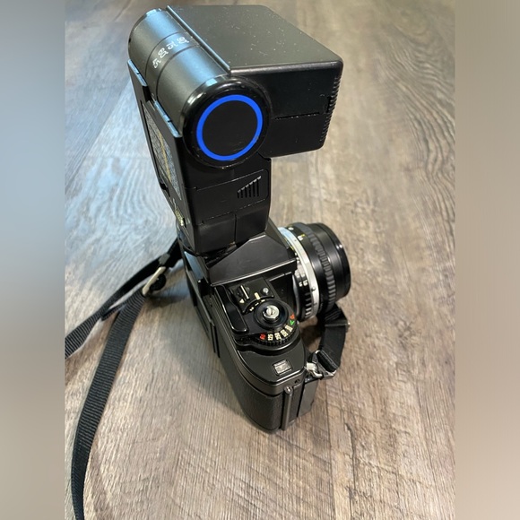 Nikon FG 35mm SLR Film Camera w/Nikon 50mm 1:1.8 Lens - Picture 7 of 13